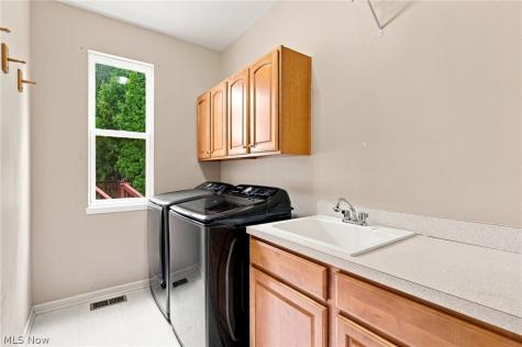 465 Wilmington Drive Broadview Heights OH 44147