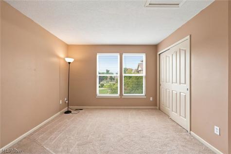 465 Wilmington Drive Broadview Heights OH 44147