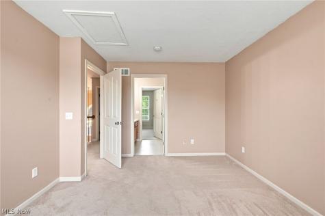 465 Wilmington Drive Broadview Heights OH 44147