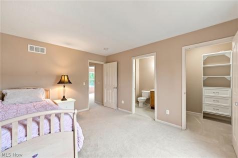 465 Wilmington Drive Broadview Heights OH 44147