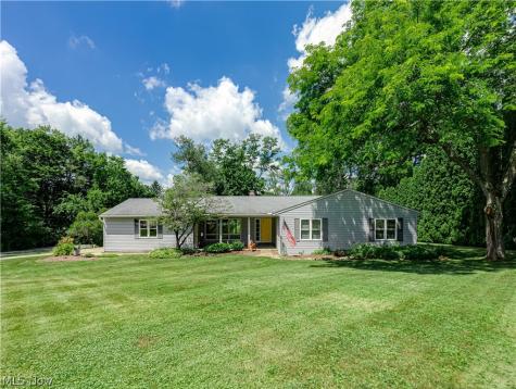 1726 Orchard Drive Akron OH 44333
