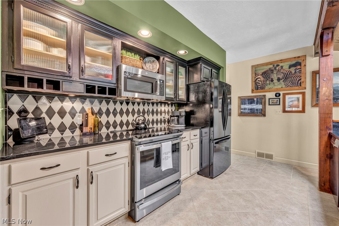 6718 Case Road North Ridgeville OH 44039