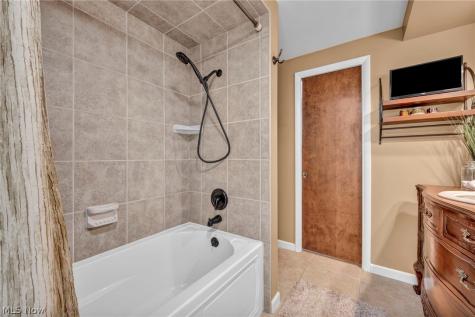 6718 Case Road North Ridgeville OH 44039
