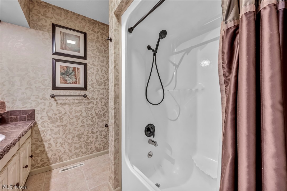 6718 Case Road North Ridgeville OH 44039