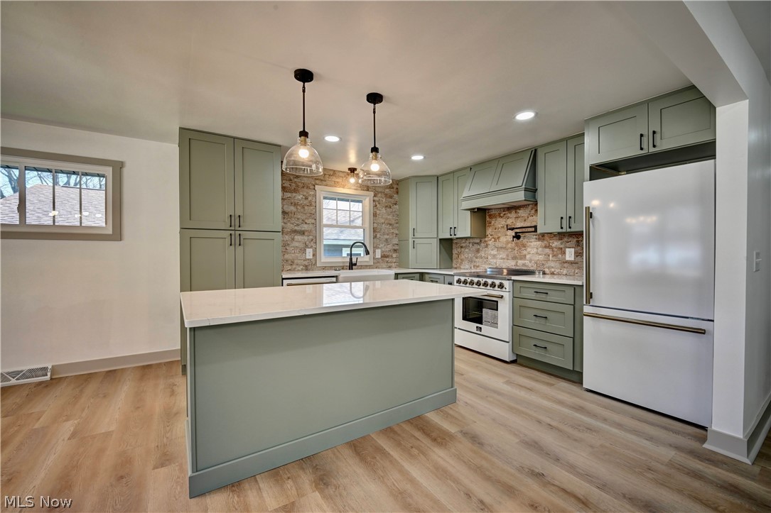 212 High Street Dover OH 44622