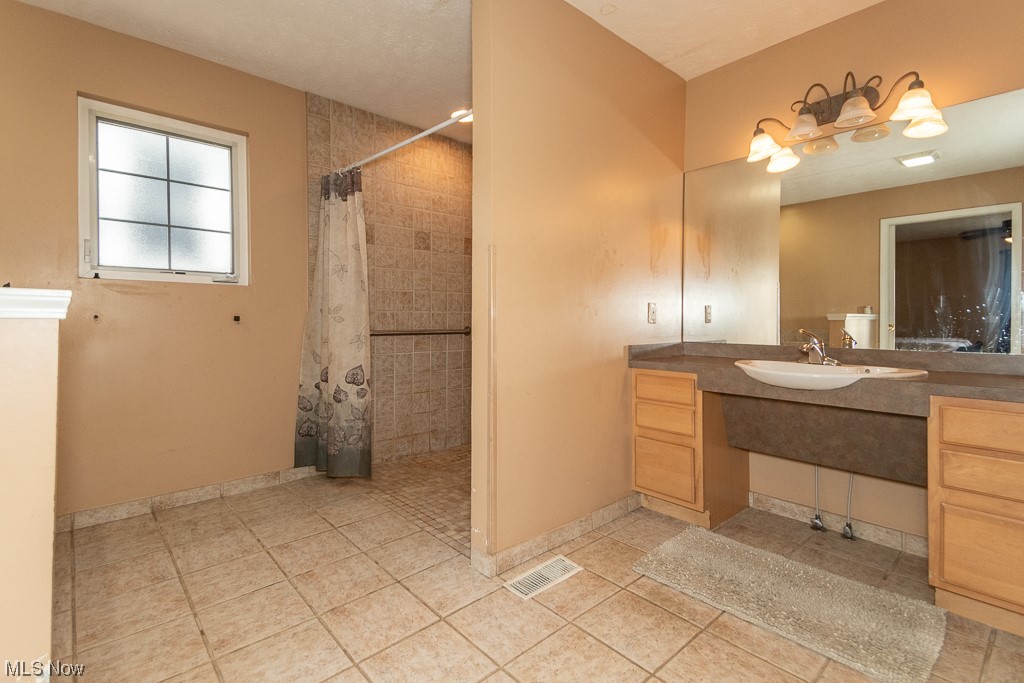4415 Prasse Road South Euclid OH 44121