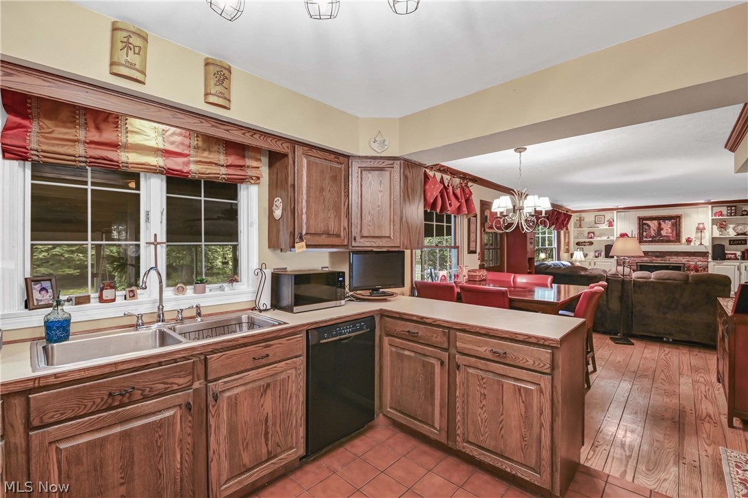 577 Debbington Drive Bay Village OH 44140