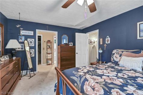 577 Debbington Drive Bay Village OH 44140