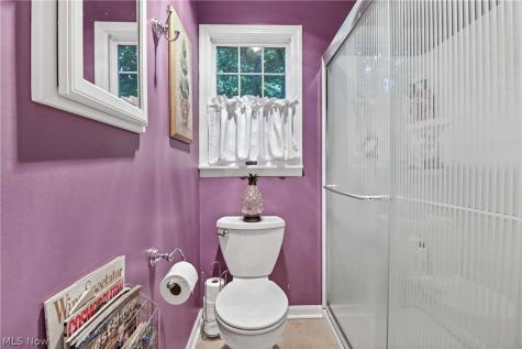 577 Debbington Drive Bay Village OH 44140