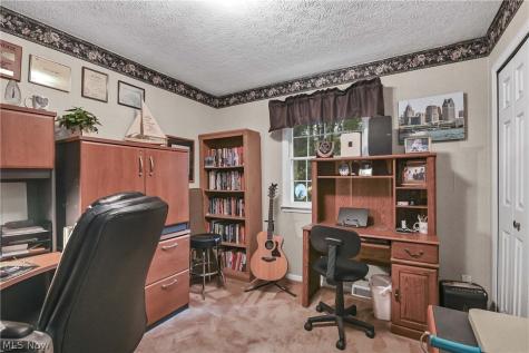 577 Debbington Drive Bay Village OH 44140