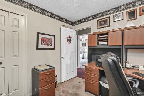577 Debbington Drive Bay Village OH 44140