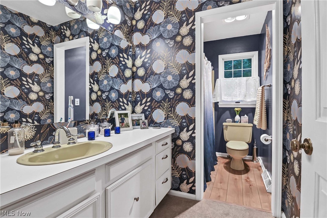 577 Debbington Drive Bay Village OH 44140