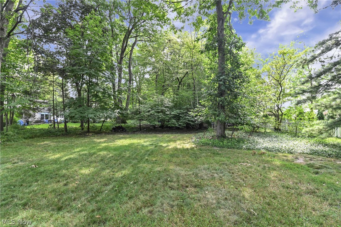 577 Debbington Drive Bay Village OH 44140