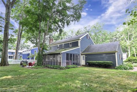 577 Debbington Drive Bay Village OH 44140
