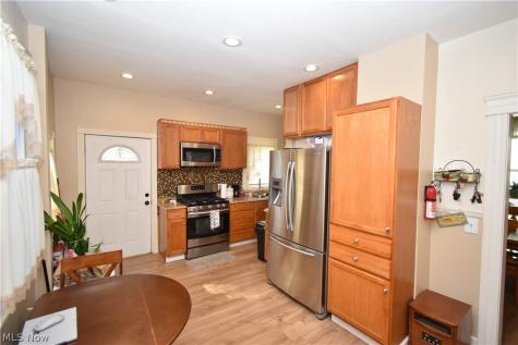 3923 Robert Avenue Cleveland OH 44109
