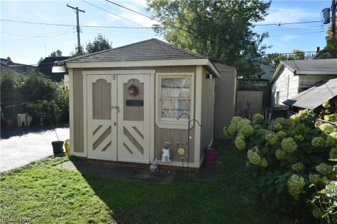 3923 Robert Avenue Cleveland OH 44109