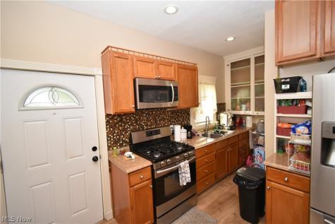3923 Robert Avenue Cleveland OH 44109