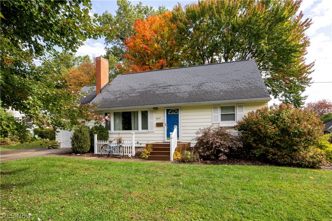 2207 Robinhood Drive Wooster OH 44691