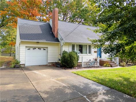 2207 Robinhood Drive Wooster OH 44691