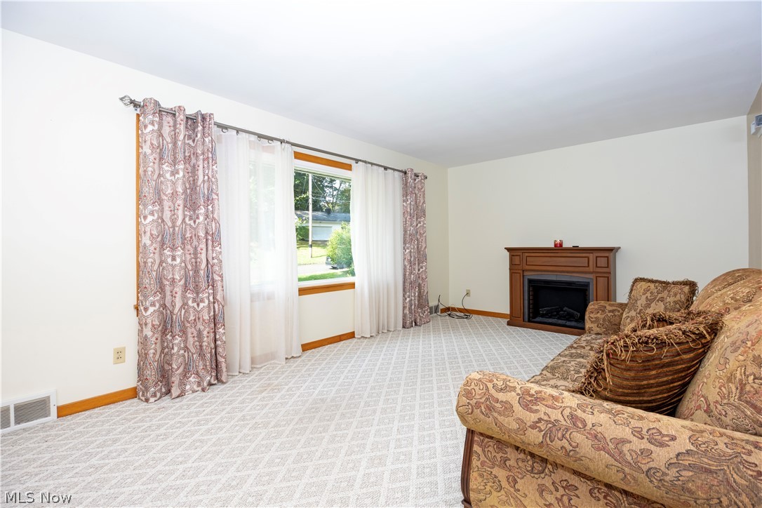 2207 Robinhood Drive Wooster OH 44691