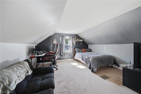 4637 Grandview Avenue NE Canton OH 44705