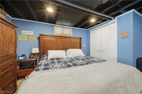 4637 Grandview Avenue NE Canton OH 44705