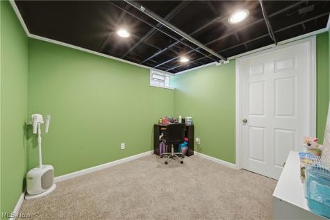 4637 Grandview Avenue NE Canton OH 44705