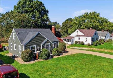 4637 Grandview Avenue NE Canton OH 44705