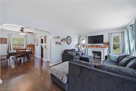 4637 Grandview Avenue NE Canton OH 44705