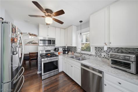 4637 Grandview Avenue NE Canton OH 44705