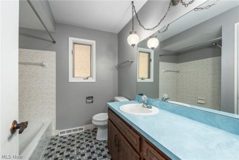 7705 Klein Drive Middleburg Heights OH 44130