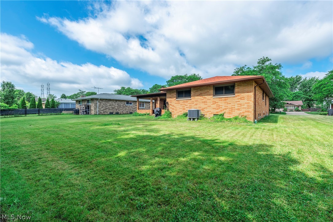 7705 Klein Drive Middleburg Heights OH 44130