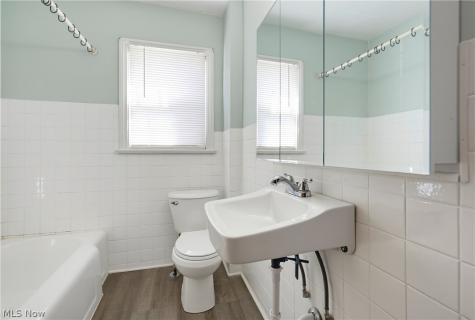 796 Indian Trail Akron OH 44314