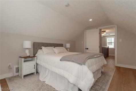 37616 Jordan Drive Willoughby OH 44094