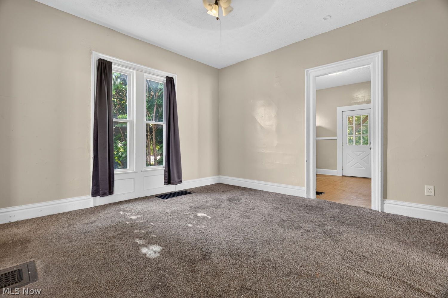 180 Cleveland Street Elyria OH 44035