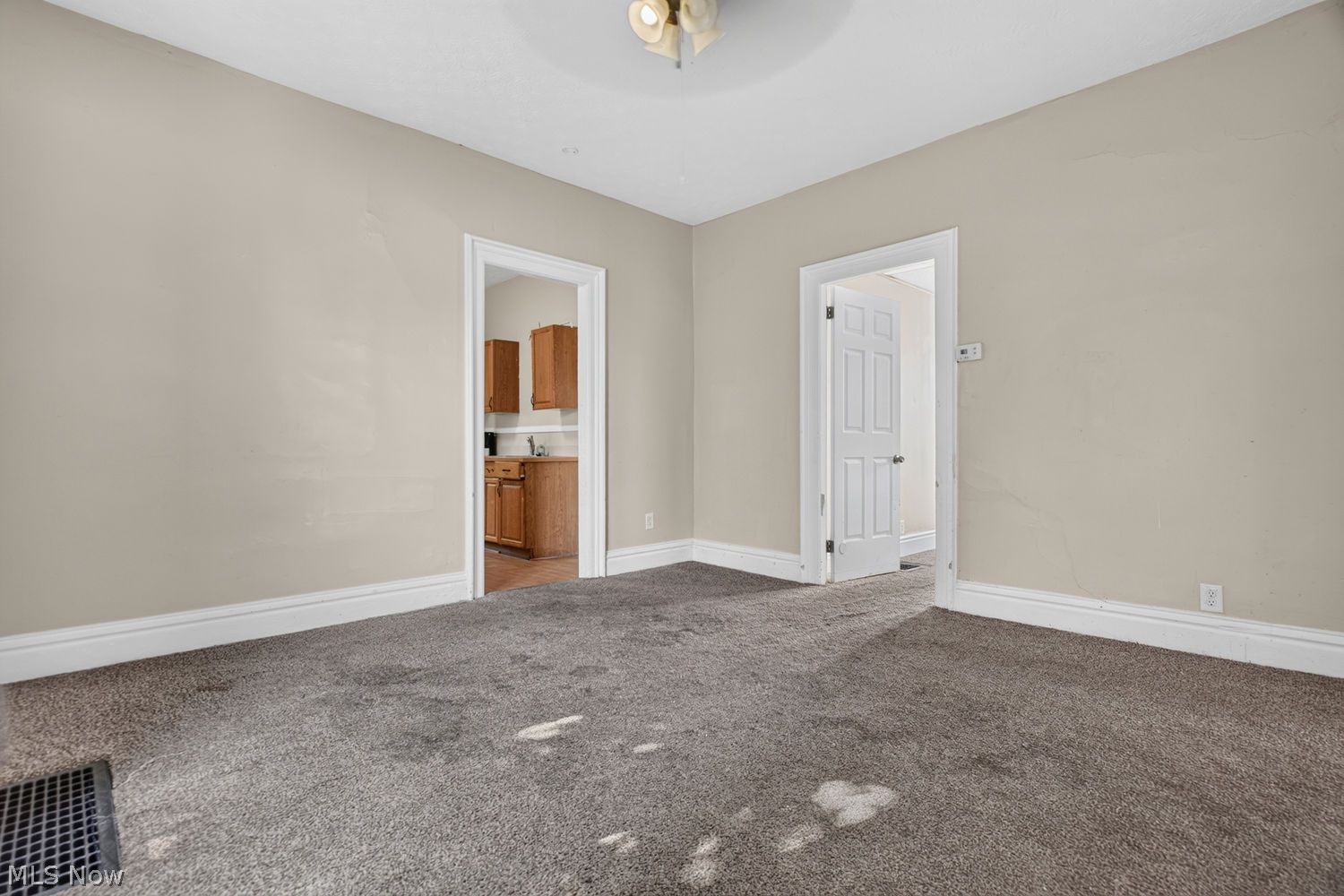 180 Cleveland Street Elyria OH 44035