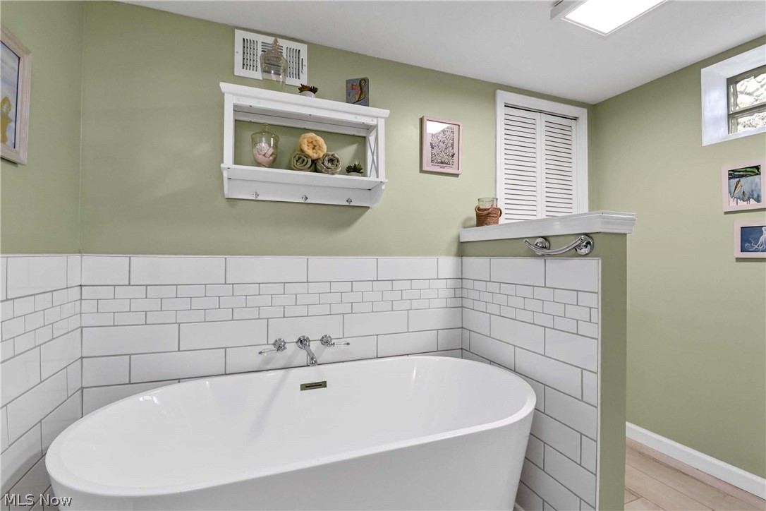37636 Lake Drive Avon OH 44011