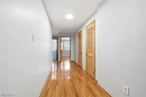 2537 Edgewood Road Beachwood OH 44122