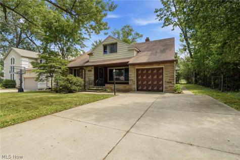 2537 Edgewood Road Beachwood OH 44122