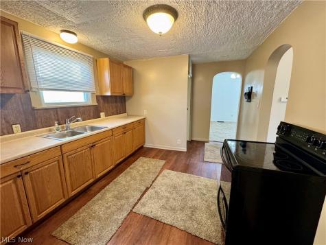 909 Clarendon Avenue SW Canton OH 44710