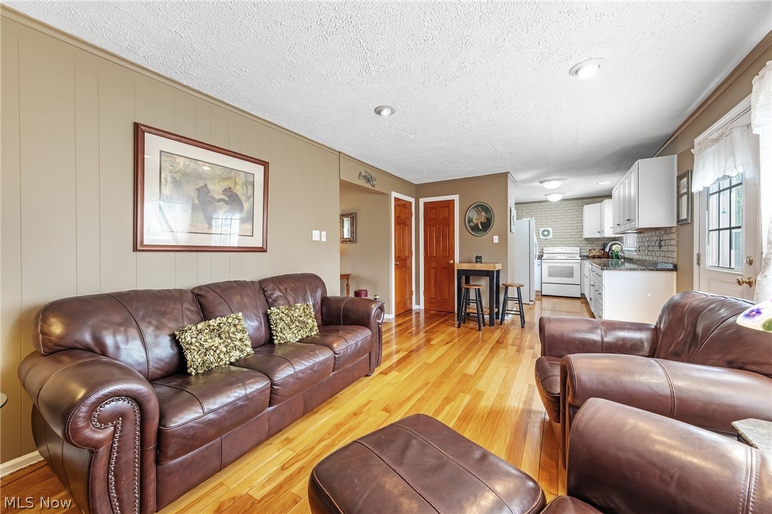 880 Markham Avenue Cuyahoga Falls OH 44221