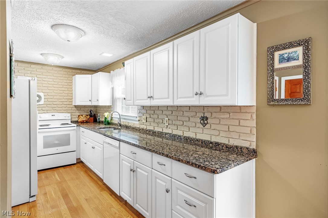 880 Markham Avenue Cuyahoga Falls OH 44221