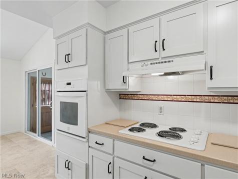 2115 Daniels Avenue Akron OH 44312