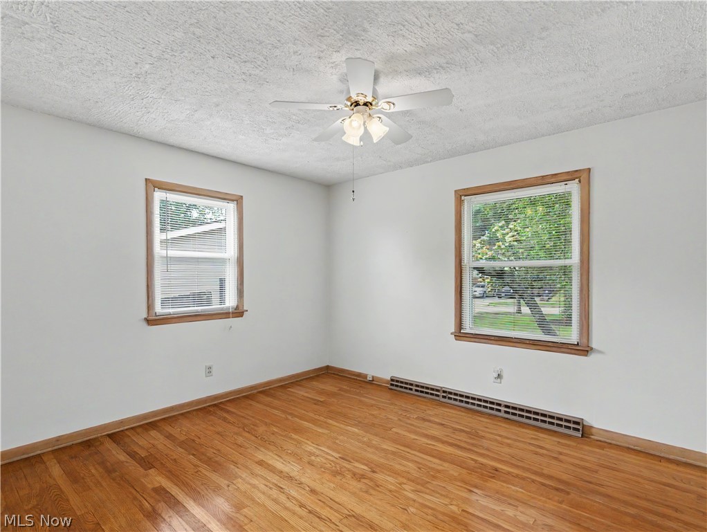 2115 Daniels Avenue Akron OH 44312
