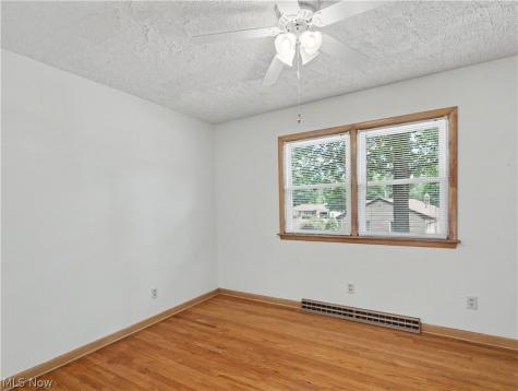 2115 Daniels Avenue Akron OH 44312