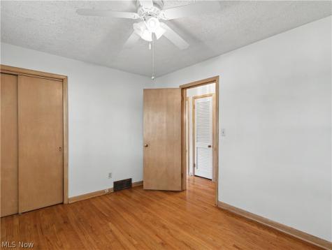 2115 Daniels Avenue Akron OH 44312