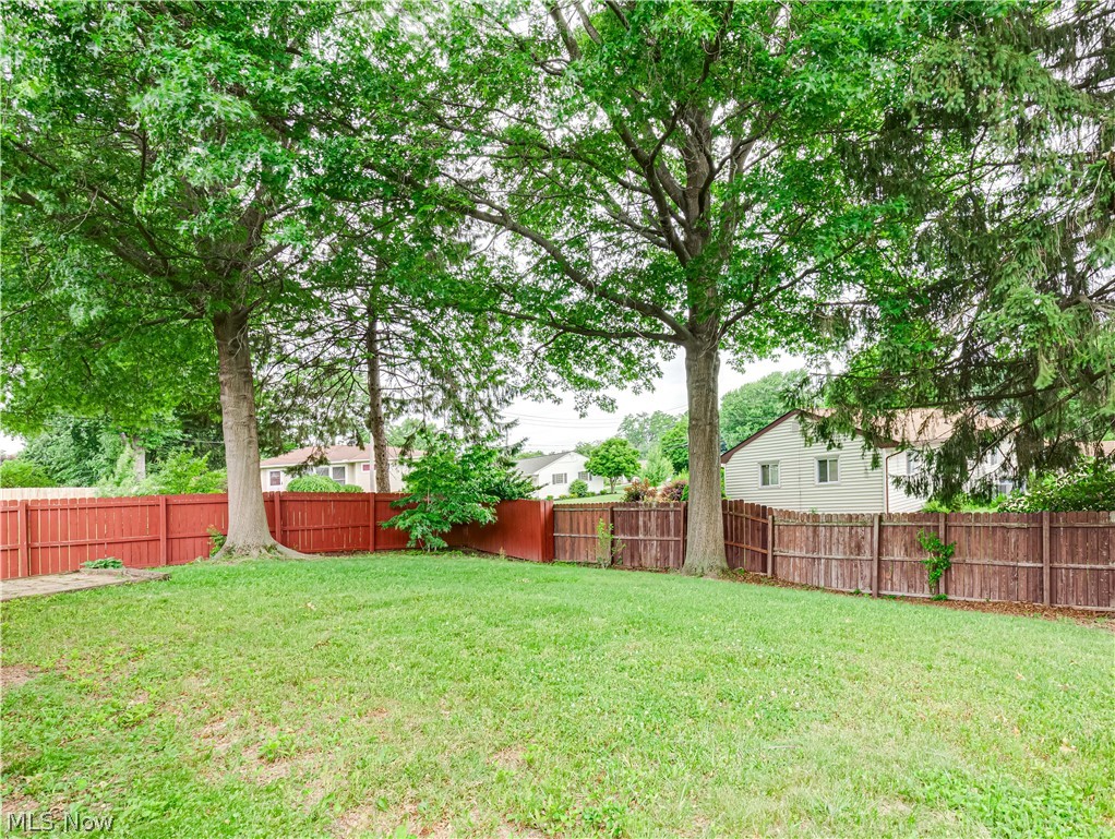 2115 Daniels Avenue Akron OH 44312