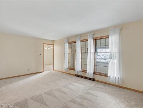 2115 Daniels Avenue Akron OH 44312