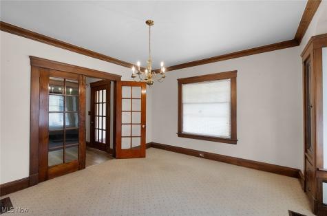 1468 Parkhill Road Cleveland Heights OH 44121