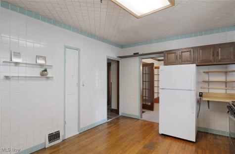 1468 Parkhill Road Cleveland Heights OH 44121